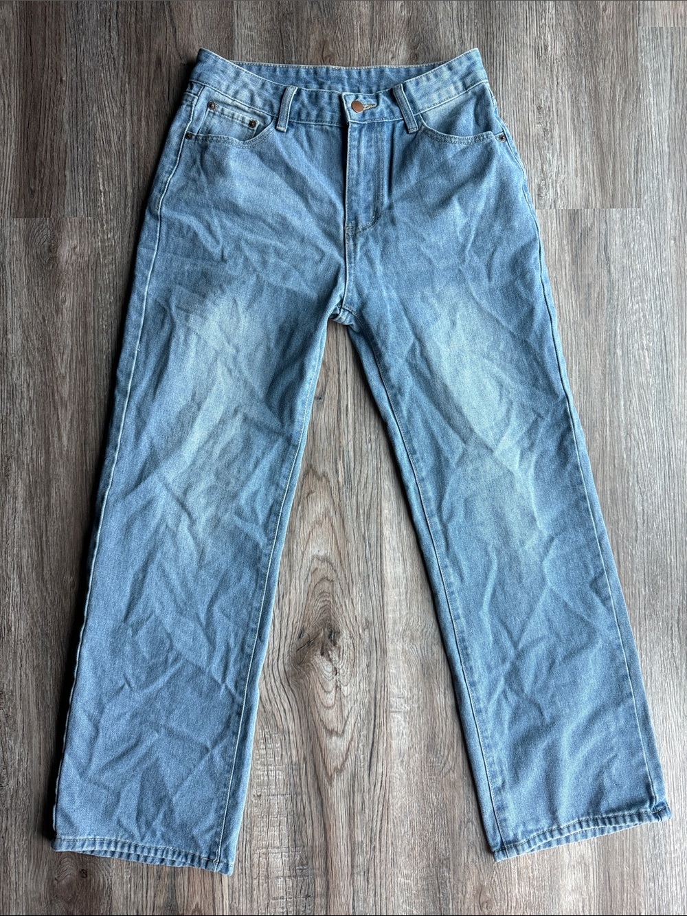 Women’s Straight Fit Jeans in Light Blue